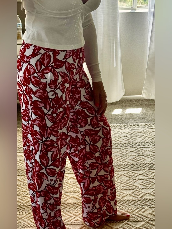 United Colors Of Benetton Pants - Red  Pink Floral Wide-Leg Pants - Lightweight Summer Style
